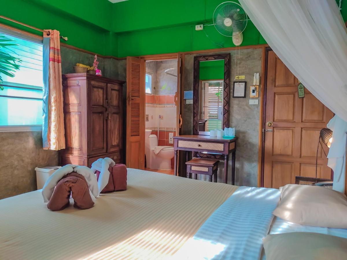 Bed & Breakfast Awana House Chiang Mai