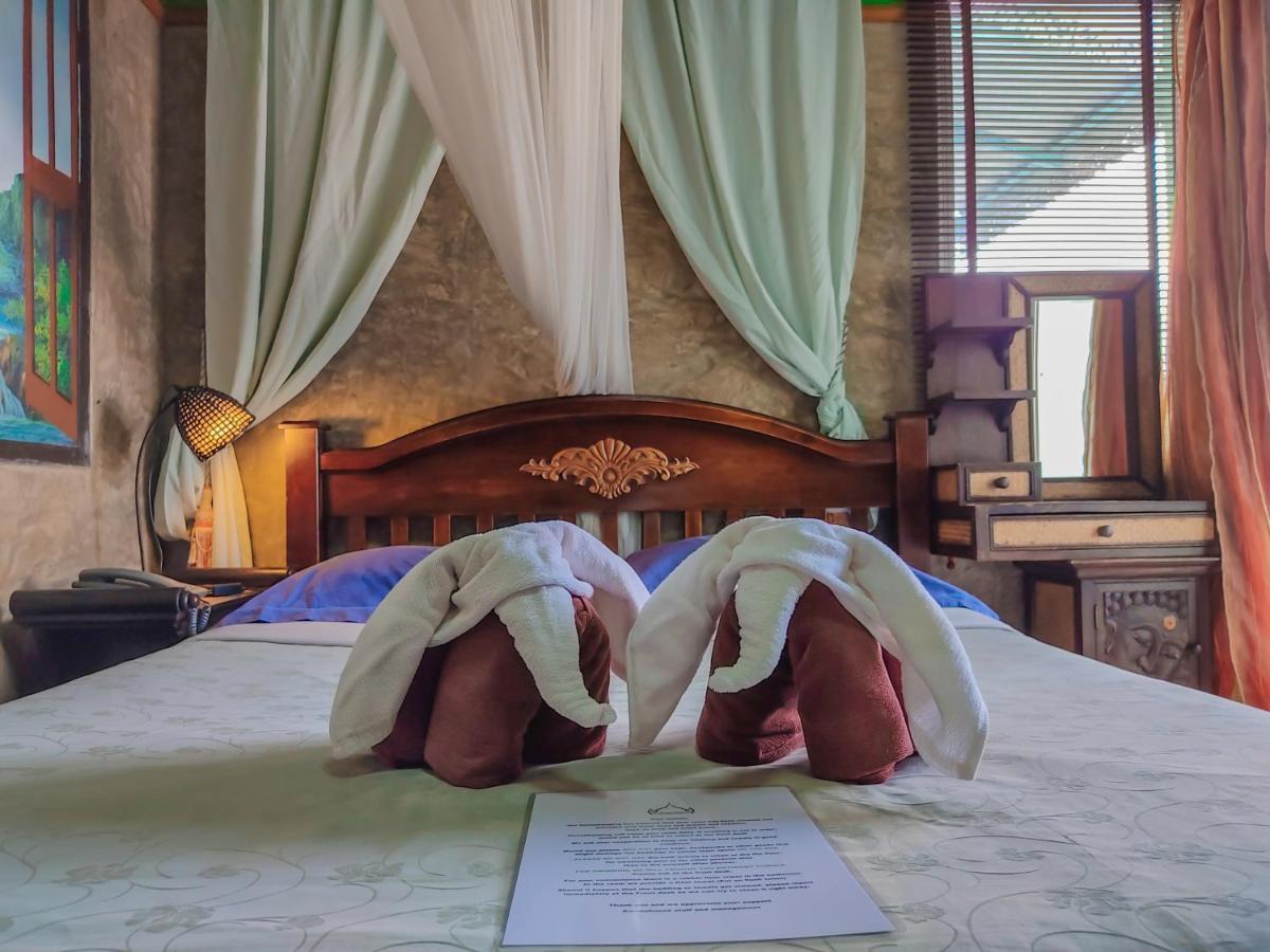 Awana House Bed & Breakfast