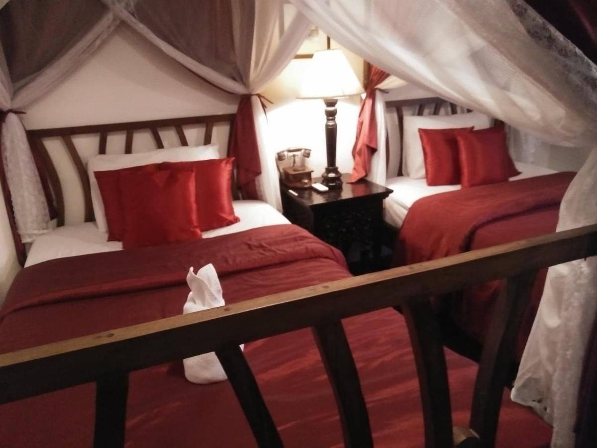 Tri Yaan Na Ros Colonial House Chiang Mai