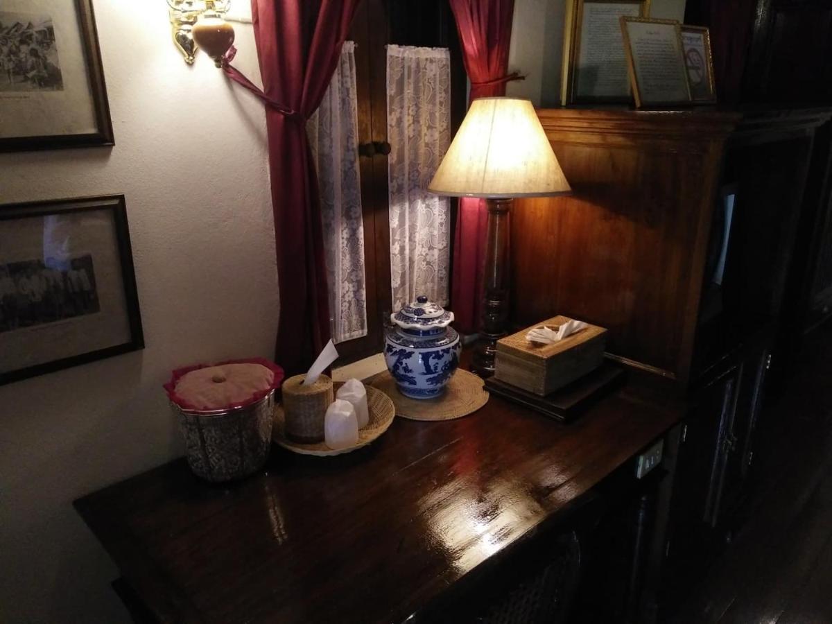 Tri Yaan Na Ros Colonial House Chiang Mai