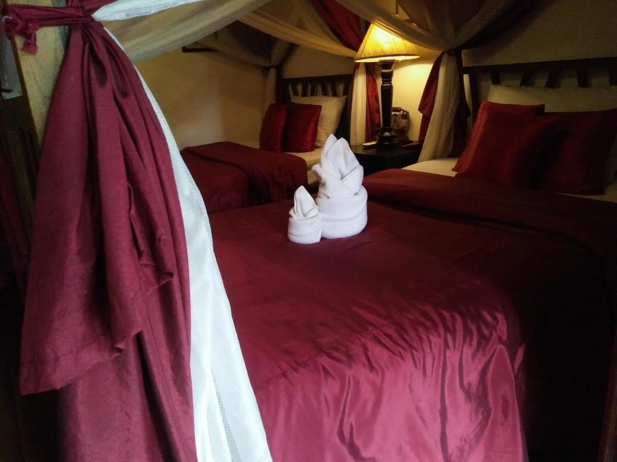 Tri Yaan Na Ros Colonial House Hotel