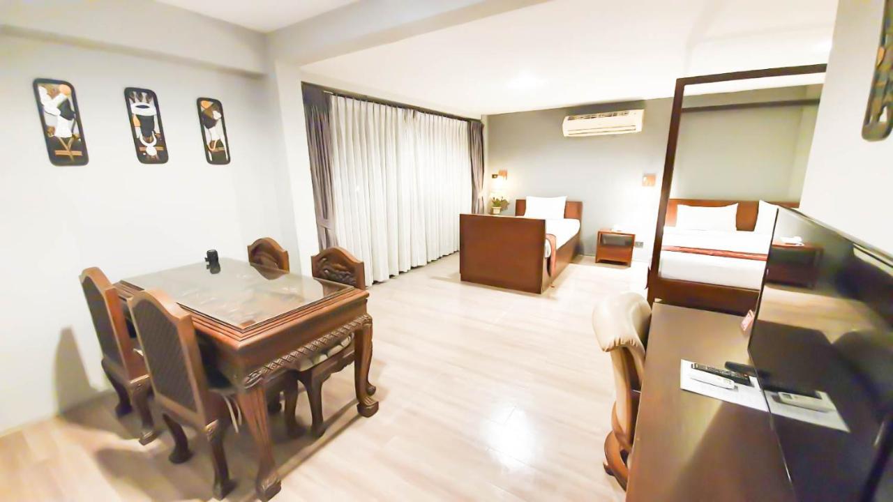 Big Tree Old Town Hotel 3*