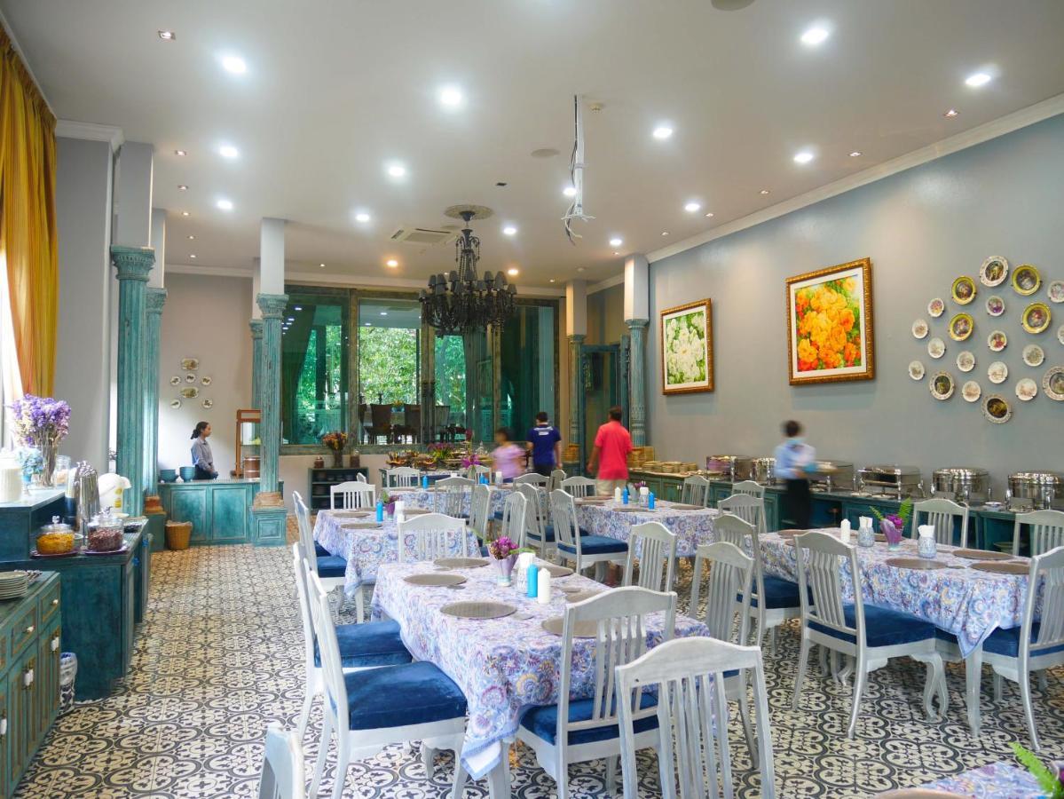 At Pingnakorn Huaykaew Hotel
