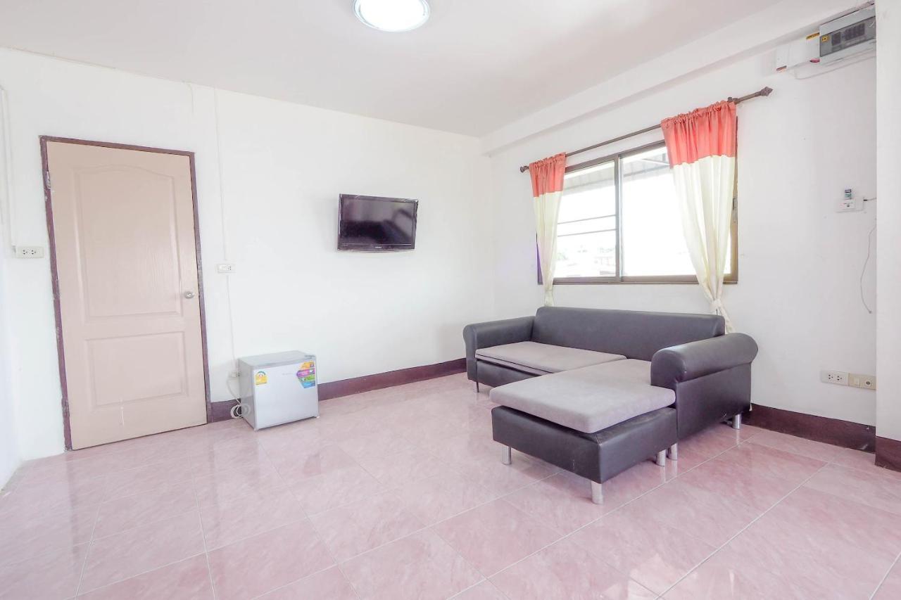 Oyo 817 Noble Thippanate Hotel 2*
