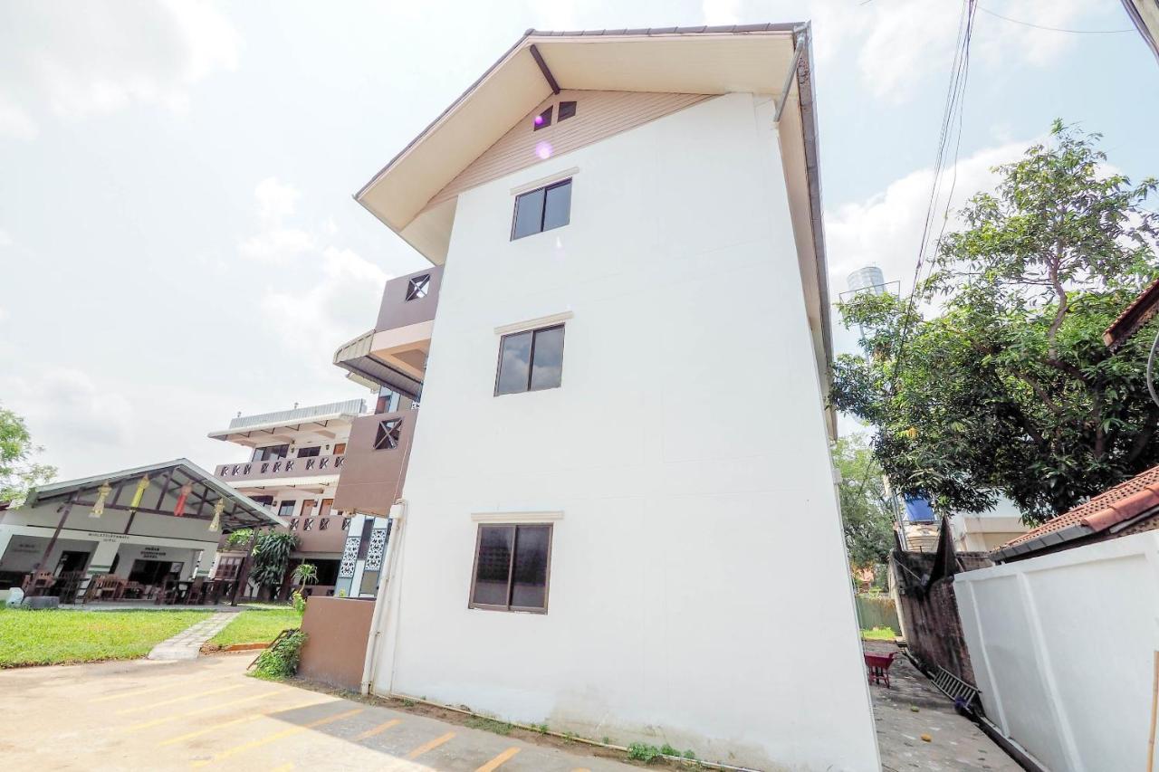 Oyo 817 Noble Thippanate Hotel