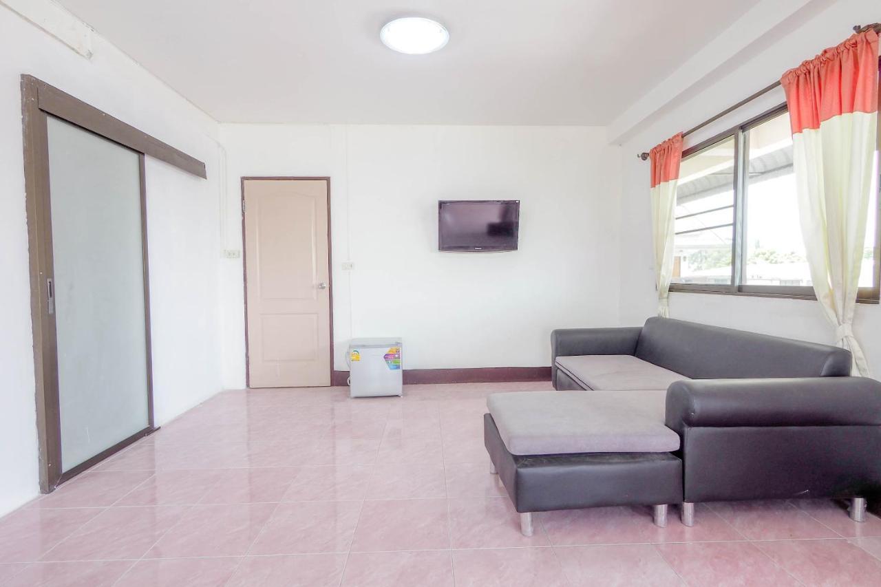 Oyo 817 Noble Thippanate Hotel Chiang Mai