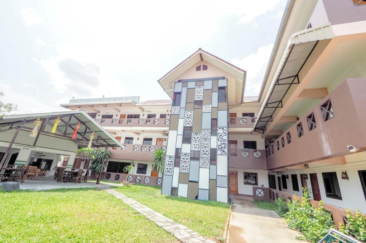 Oyo 817 Noble Thippanate Hotel 2*