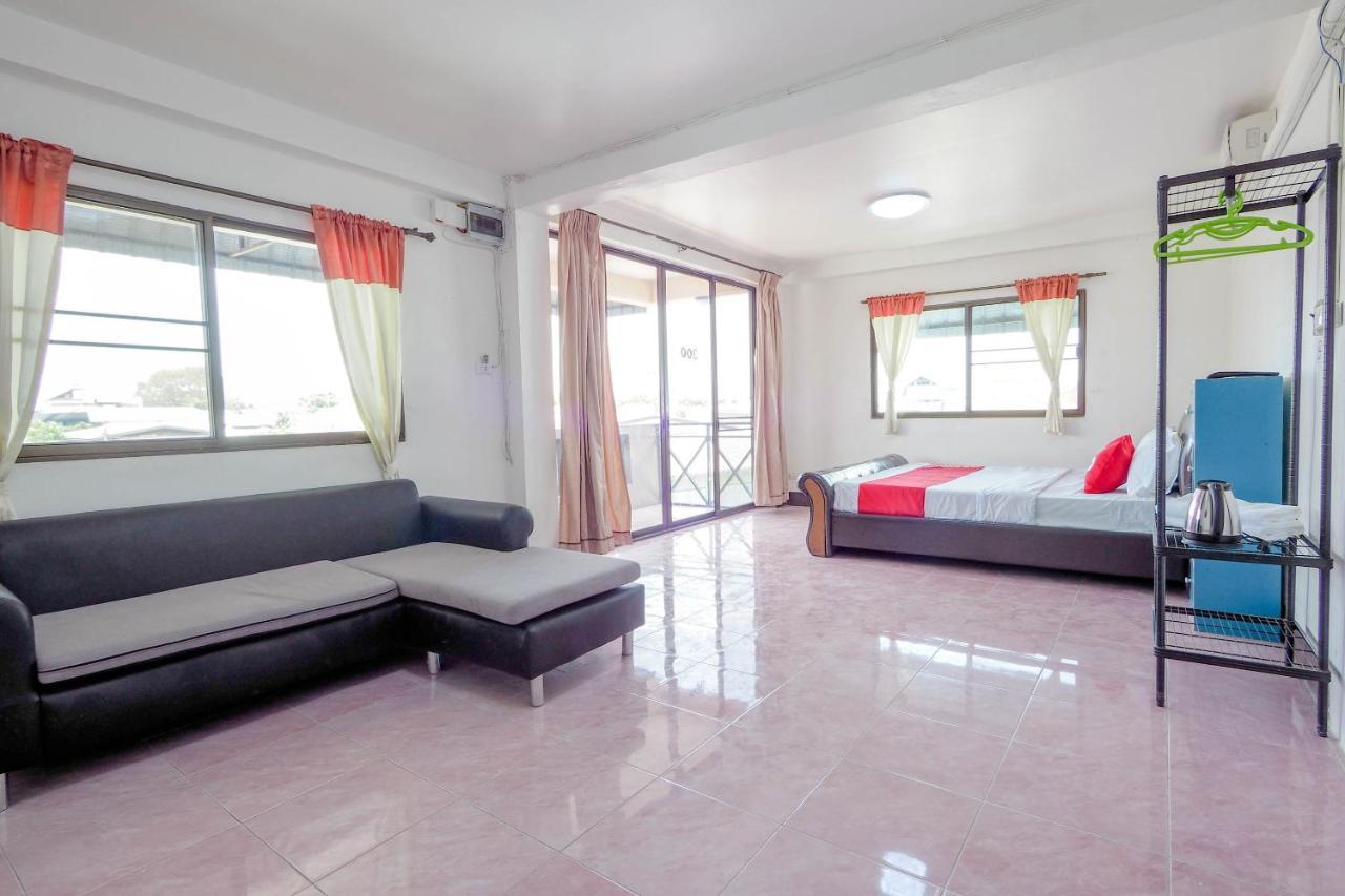 Hotel Oyo 817 Noble Thippanate Chiang Mai