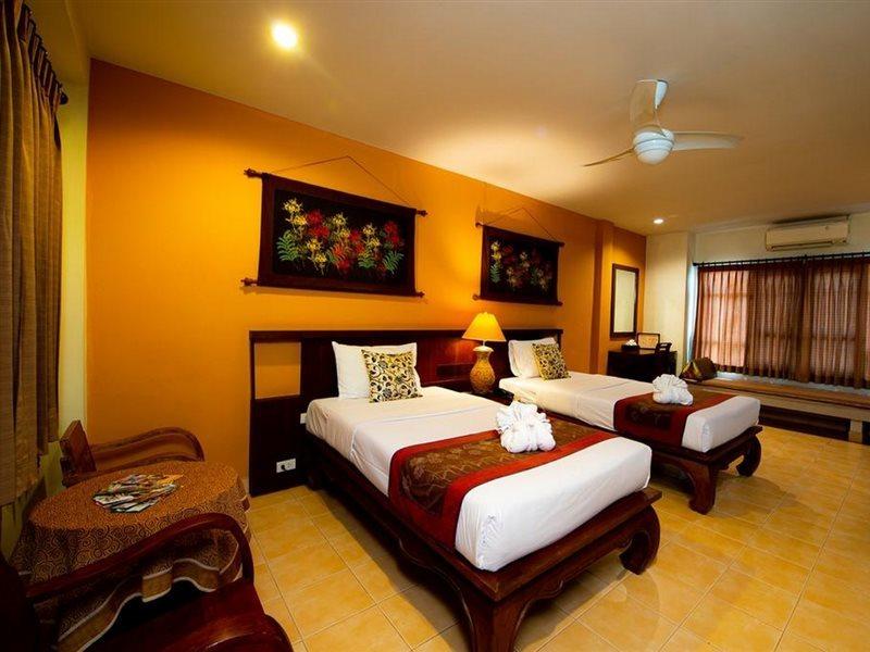 Tadkham Village, Hotel 3*