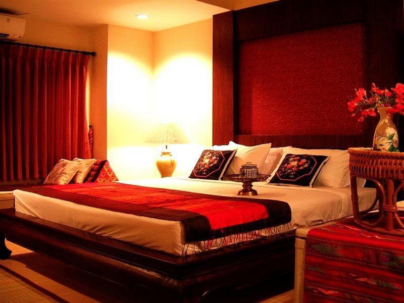 Tadkham Village, Hotel 3*