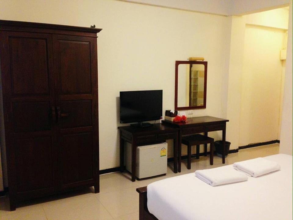 Natee Place Hotel 2*