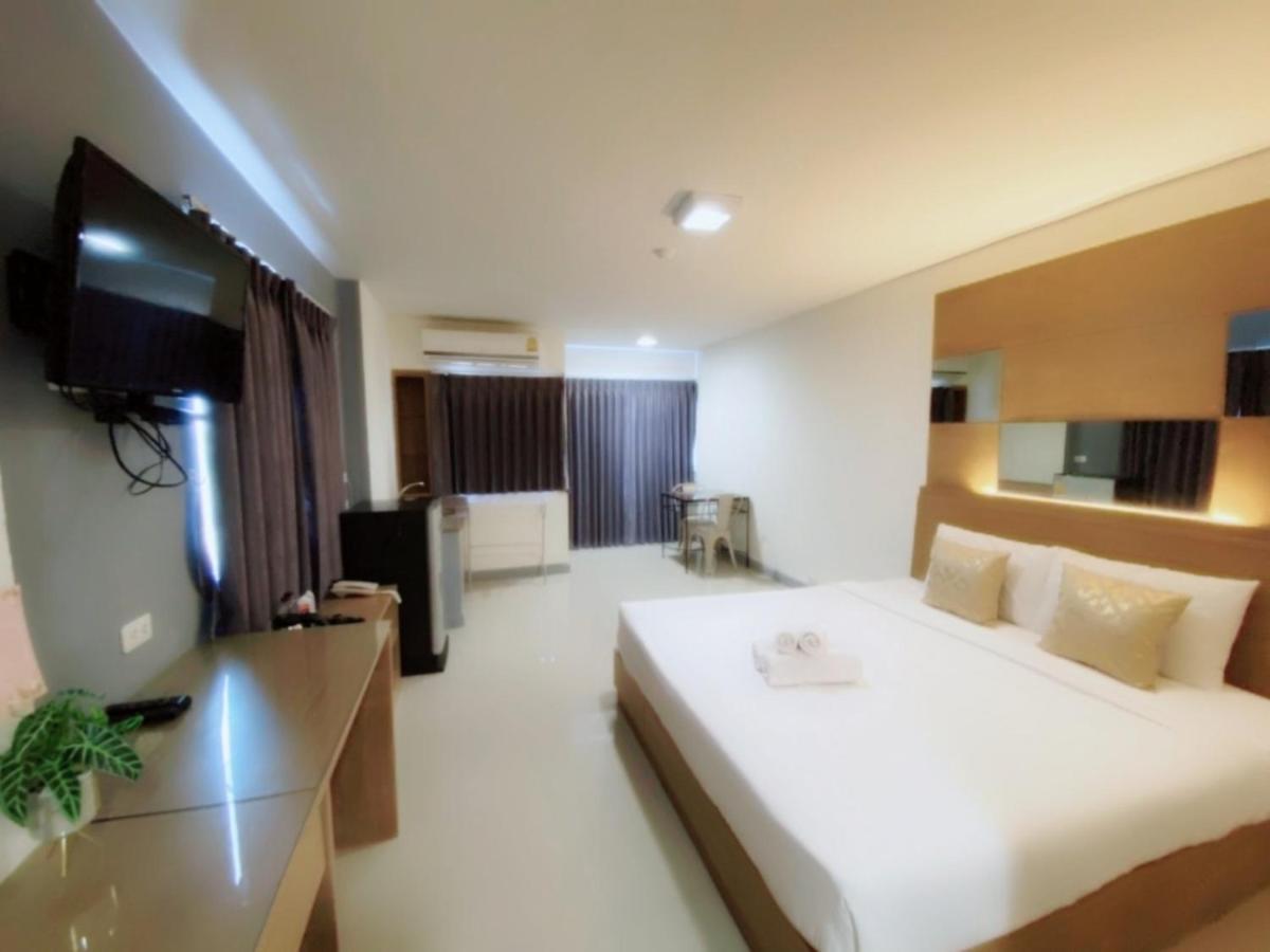 Hotel The Greenery & 3*
