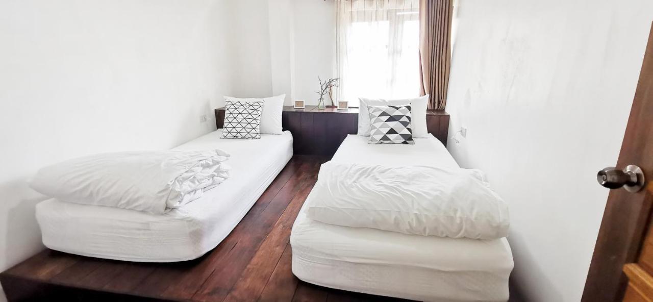 Hostel Here