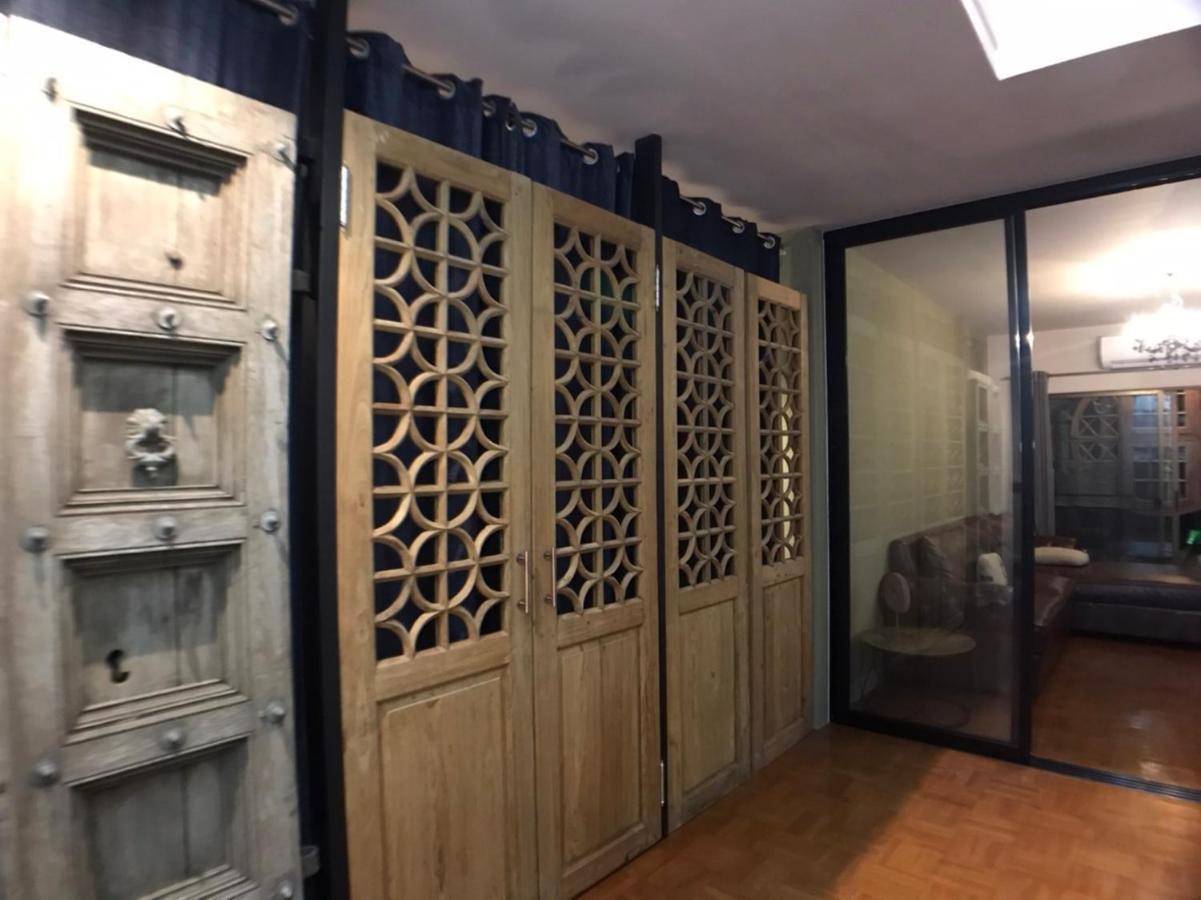 8th House @ Center Of Chiangmai Old Town Apartment