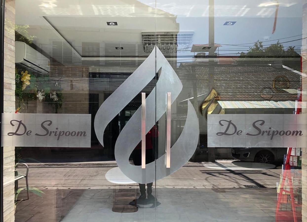 De Sripoom -sha Extra Hotel