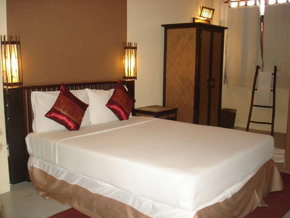 Hotel Night Bazaar Place 3*