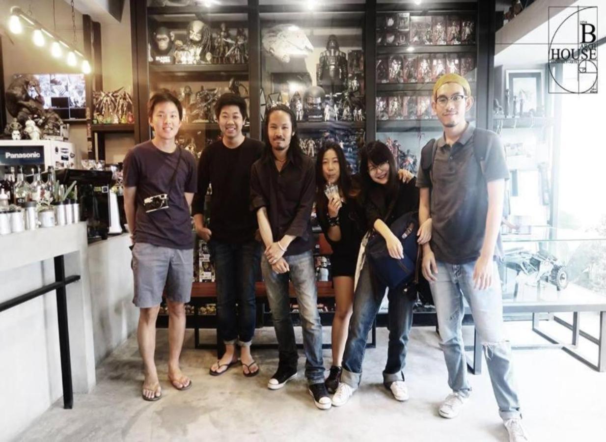B Arch House 3*