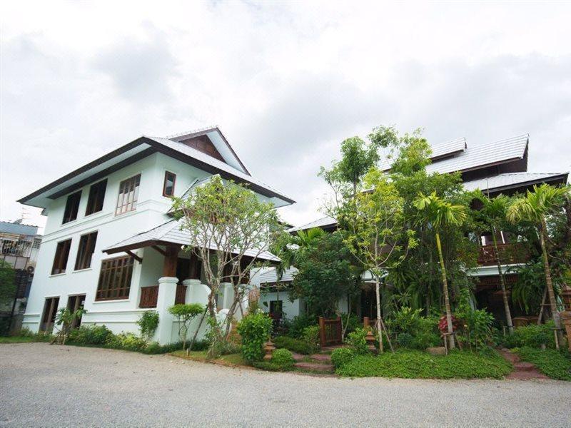 Hotel Rich Garden House