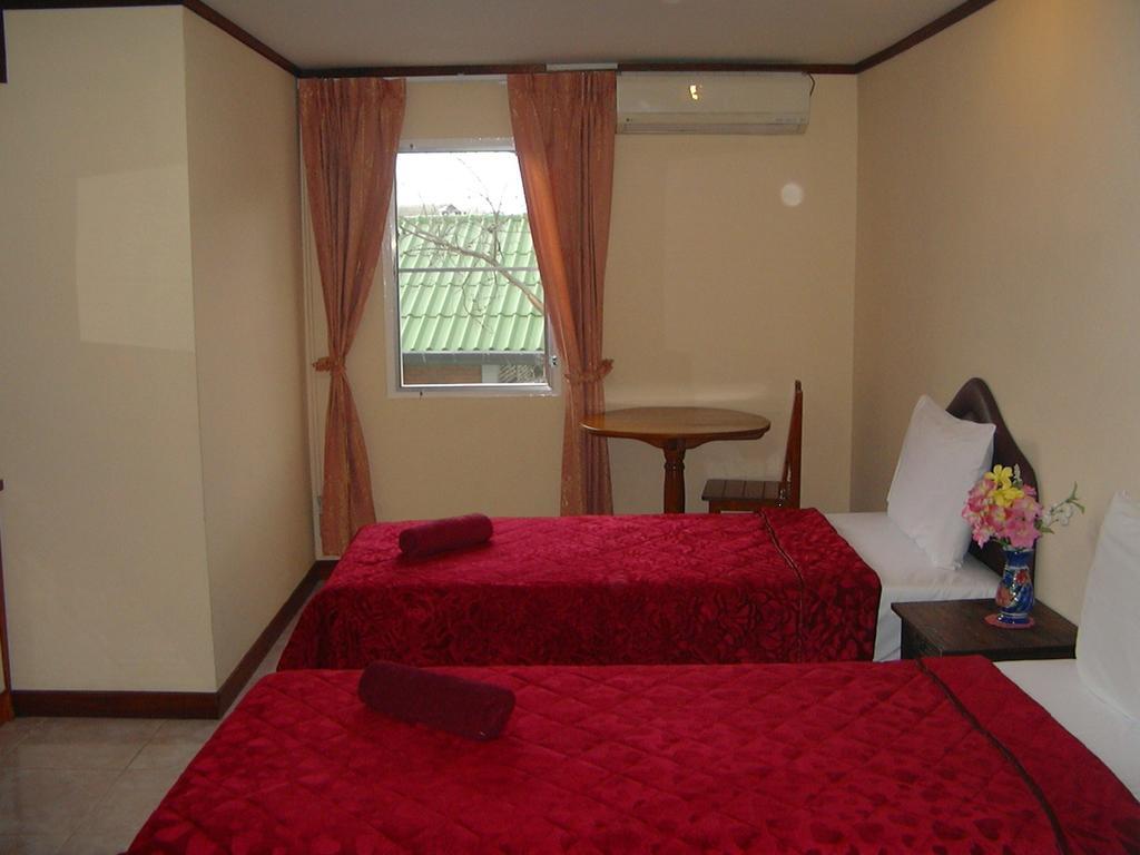 Guest house The Britannia Chiang Mai