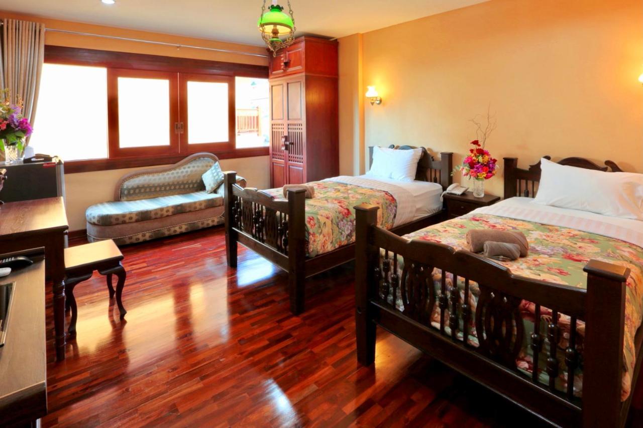Hotel At