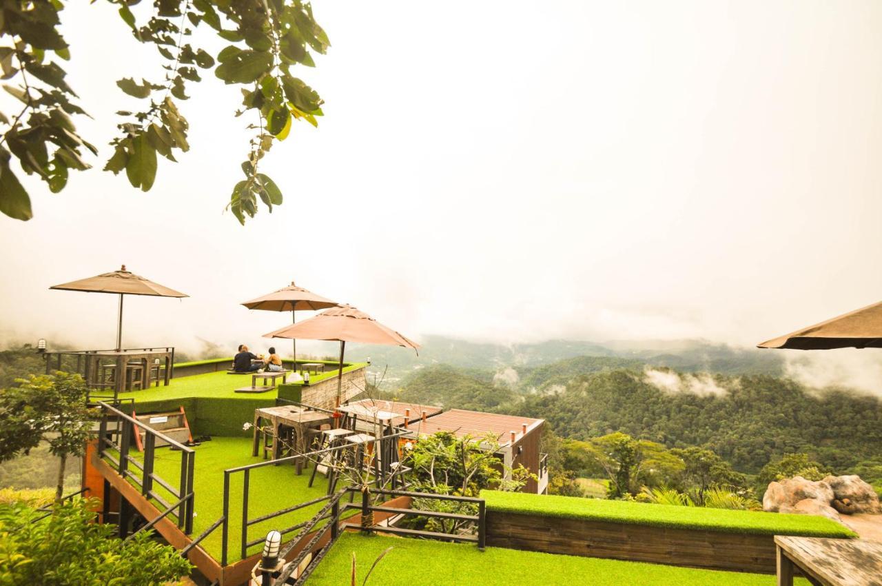 Vaya House Hotel
