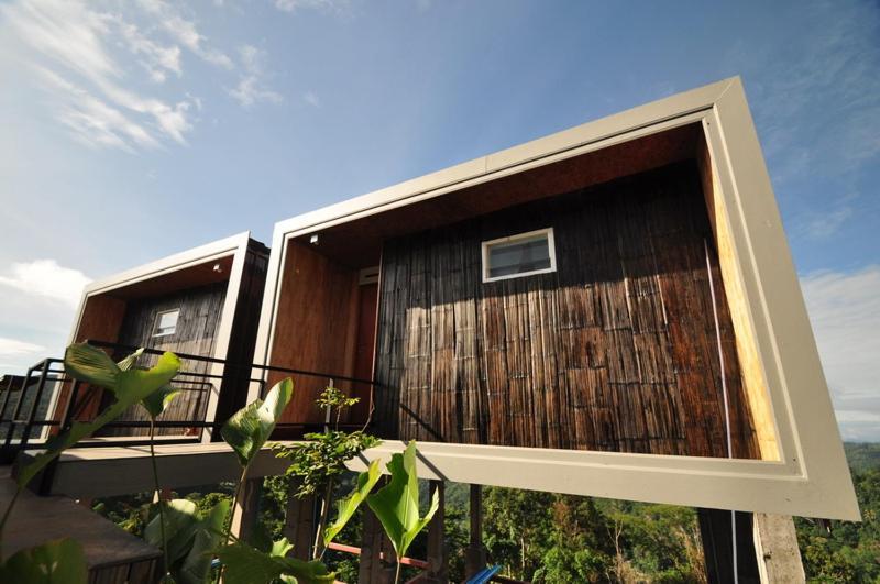 Vaya House