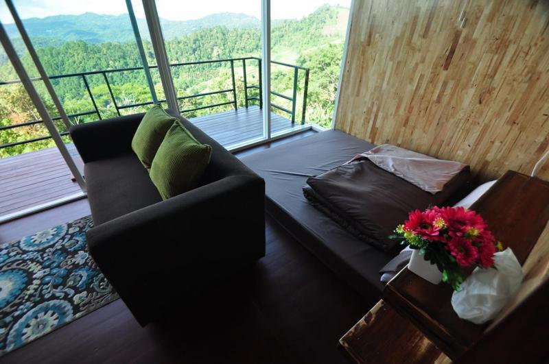Vaya House Hotel 3*