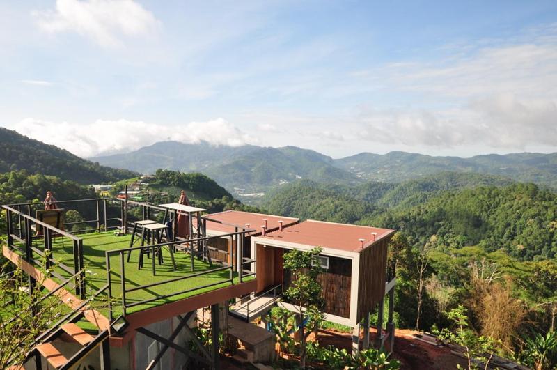 Vaya House Hotel 3*