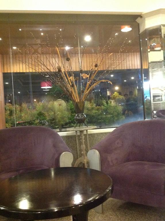 Highway Hotel 2*