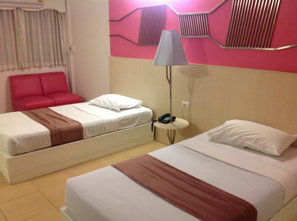 Hotel Highway