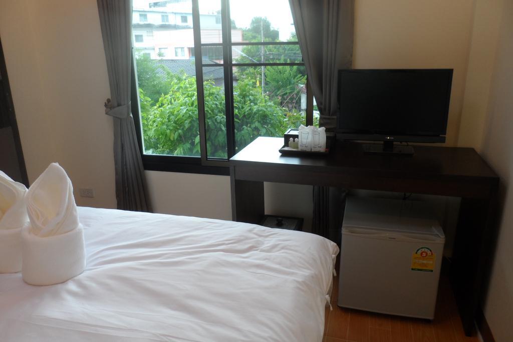 P Place (adults Only) Herberg Chiang Mai