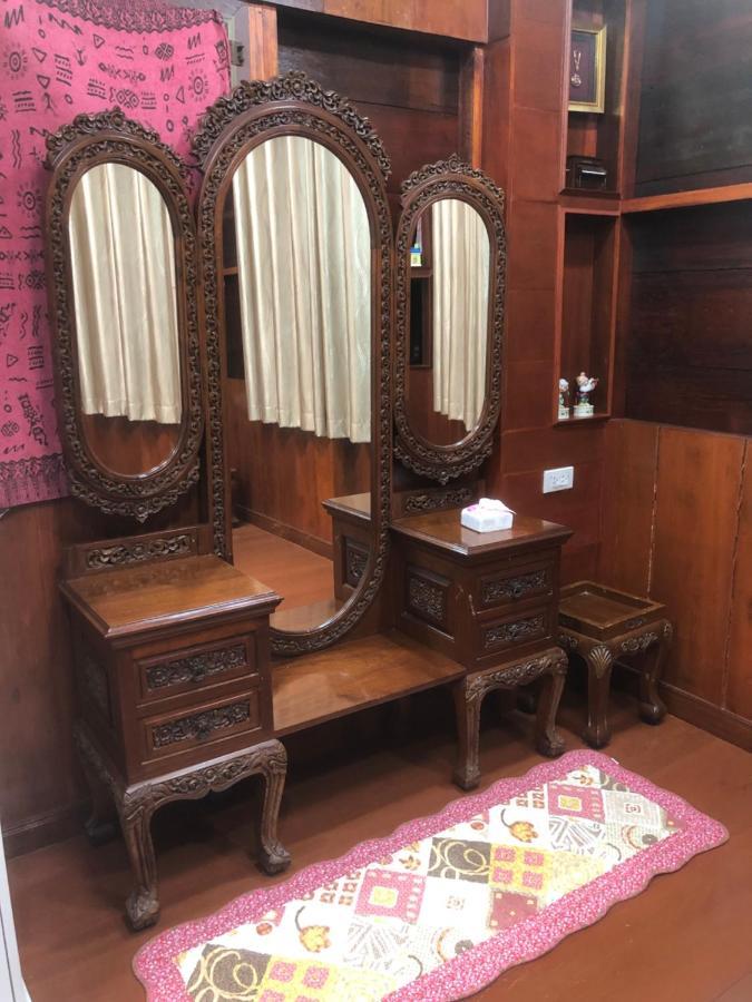 188 Teak House บ้านต้นสัก *