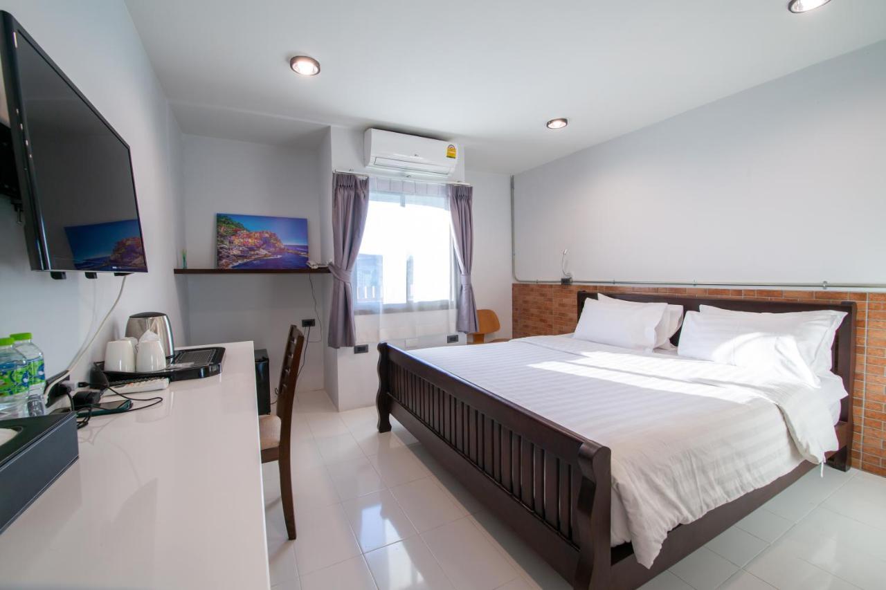 Hotel We Terminal 4*