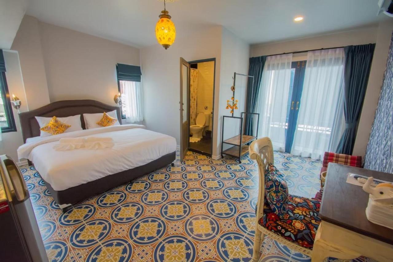 Sridonchai Heritage, Night Bazaar Bed & Breakfast
