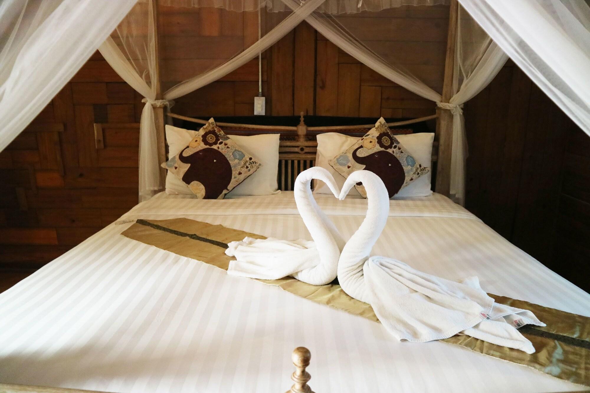 Loghome Boutique 3*