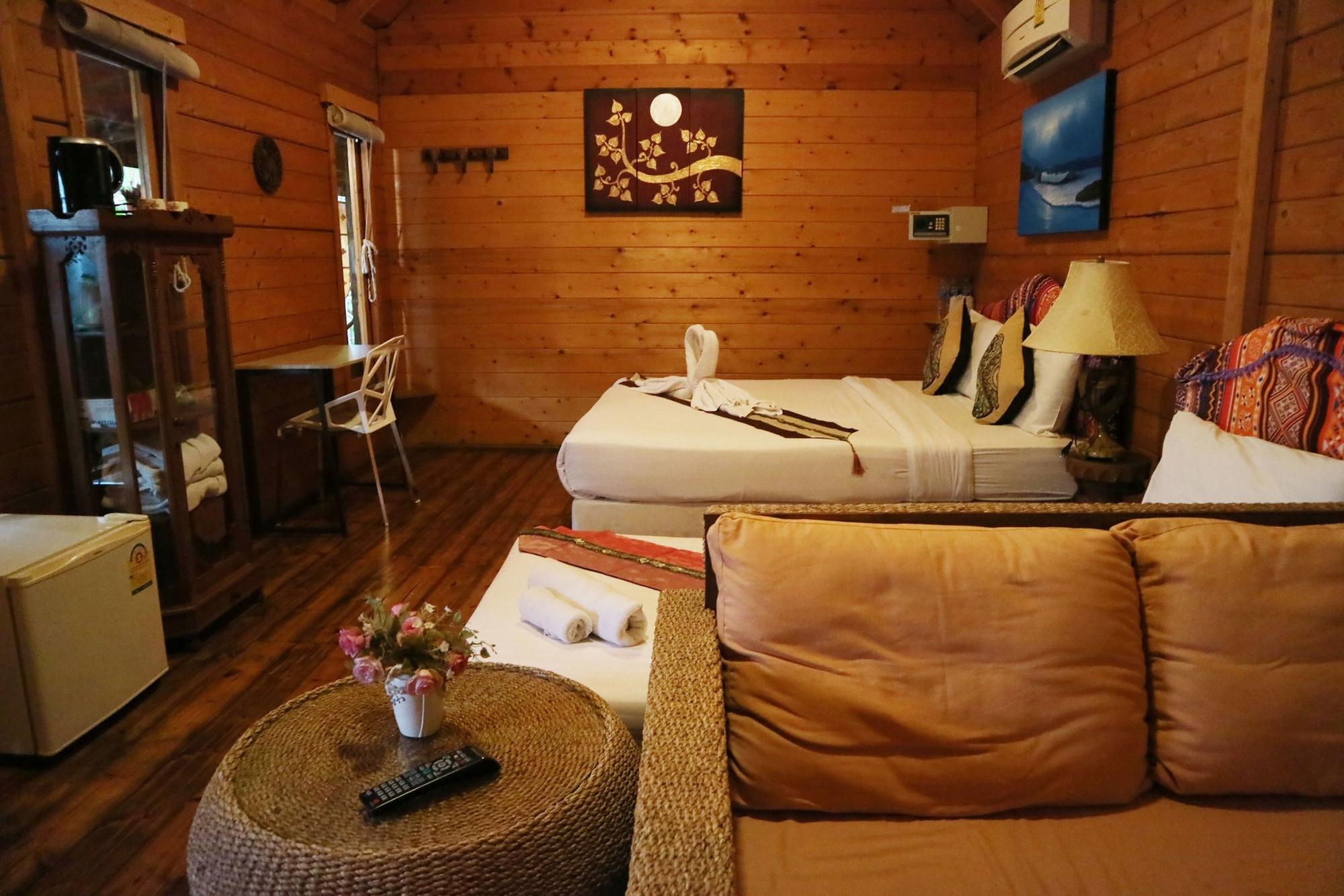 Loghome Boutique Chiang Mai