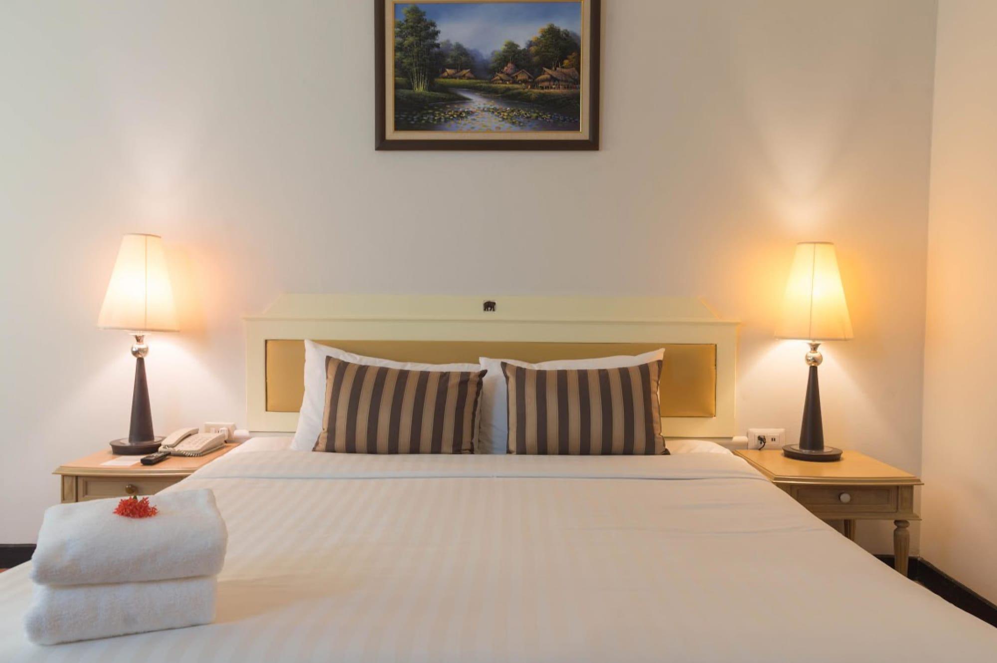 Night Bazaar Place Hotel 3*