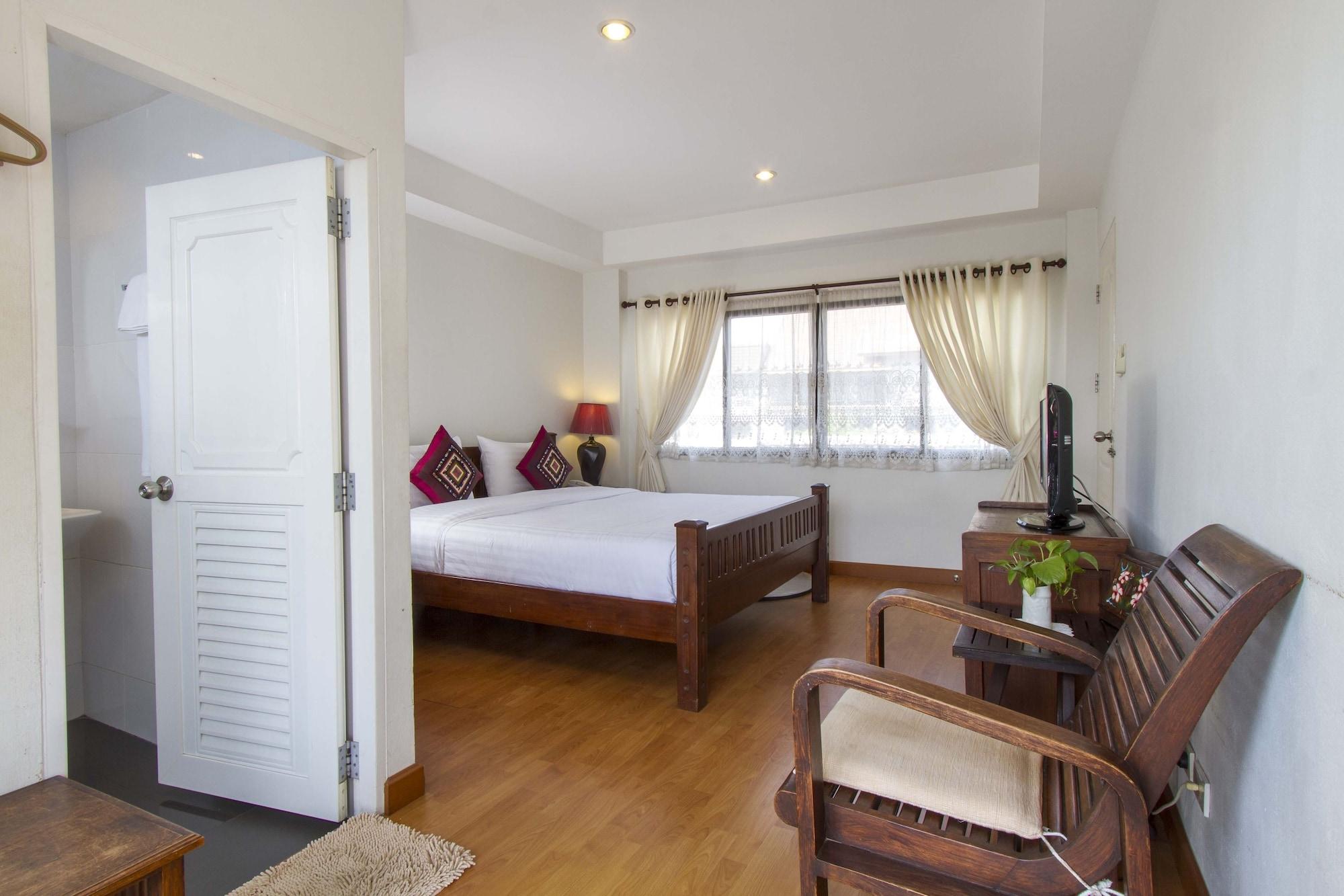 Rumah tetamu Rachamankha Flora House 2*
