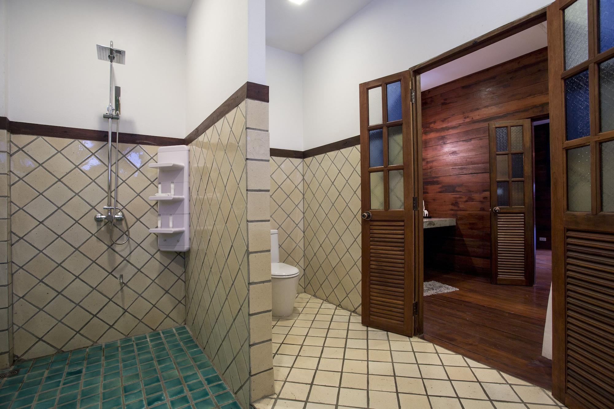 Villa Tolani Northgate *