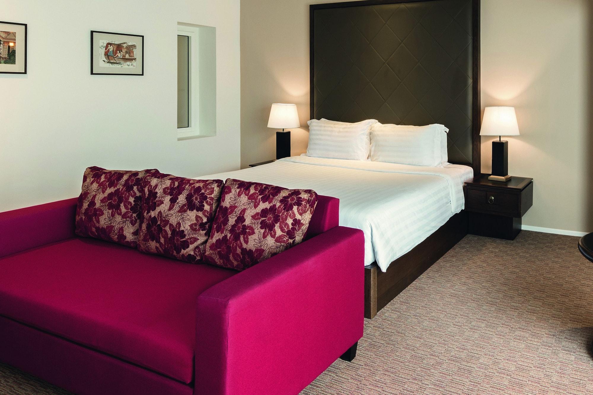 Movenpick Suriwongse 4* Chiang Mai
