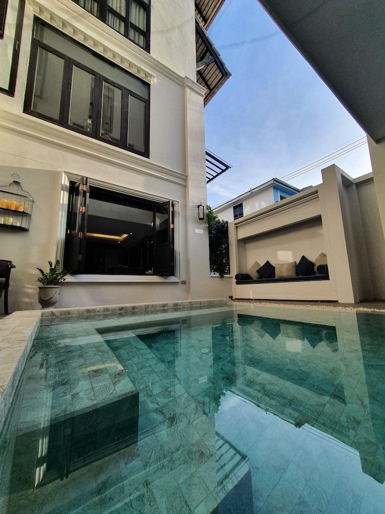 Hotel Cheeva Dee