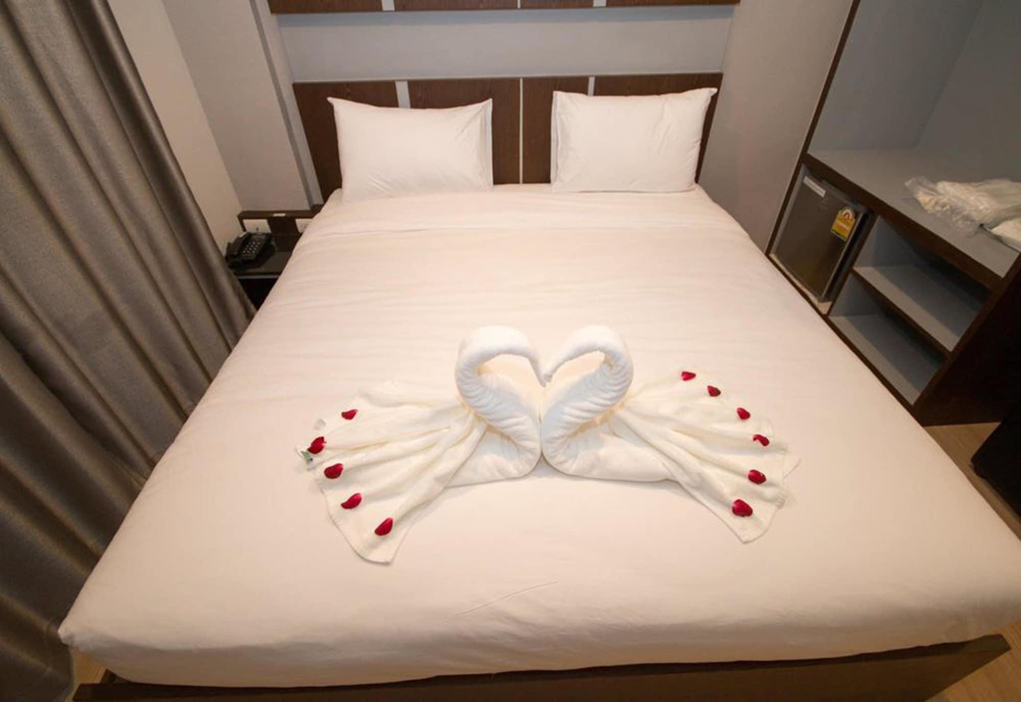 Hotel The Y Smart 2*