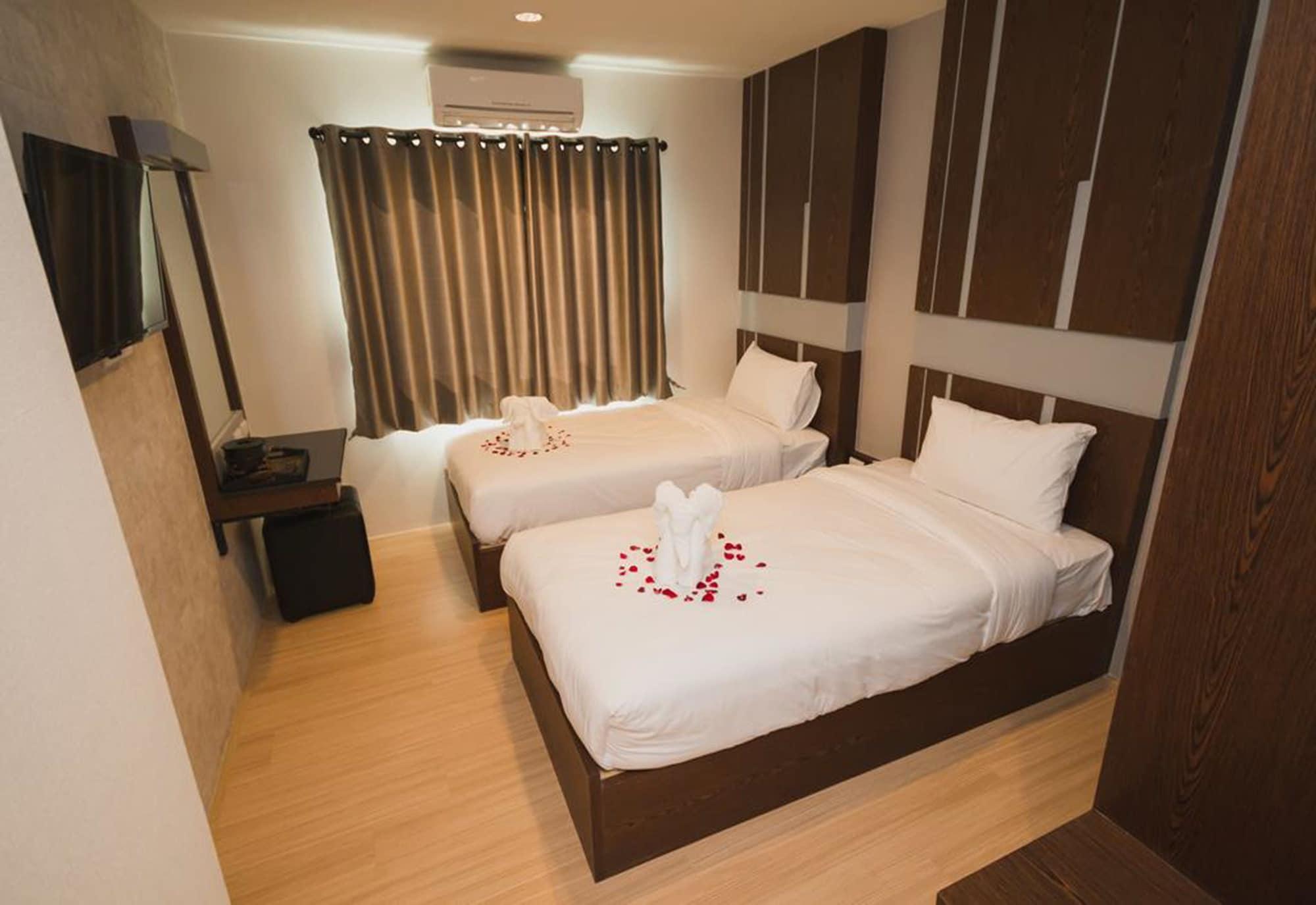 Hotel The Y Smart 2*