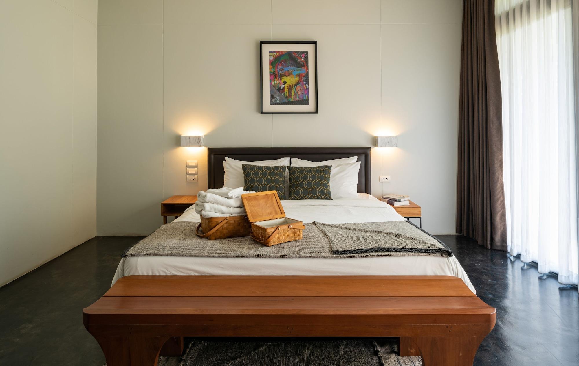 Hotel Cherlock Chiang Mai