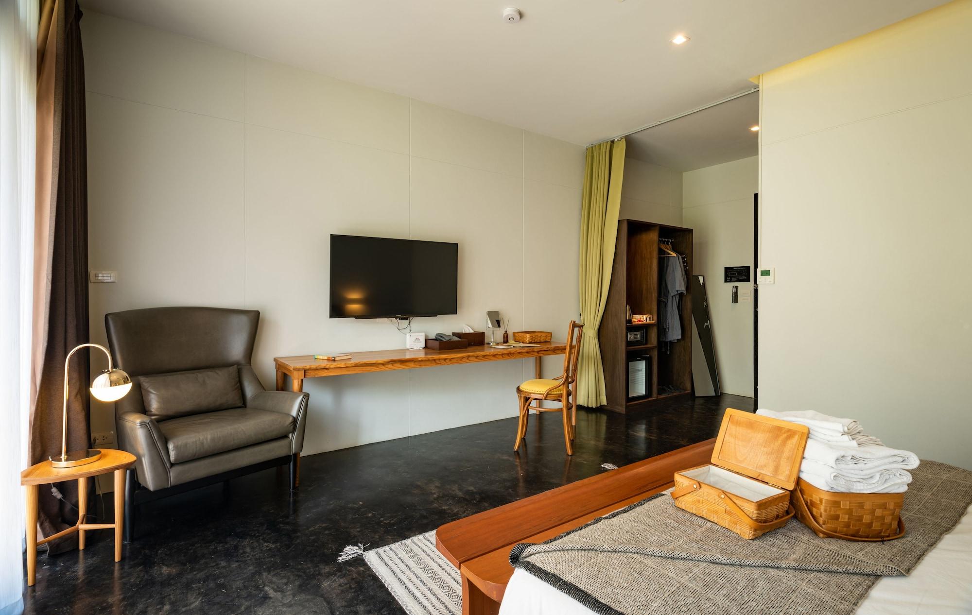 Hotel Cherlock 3*