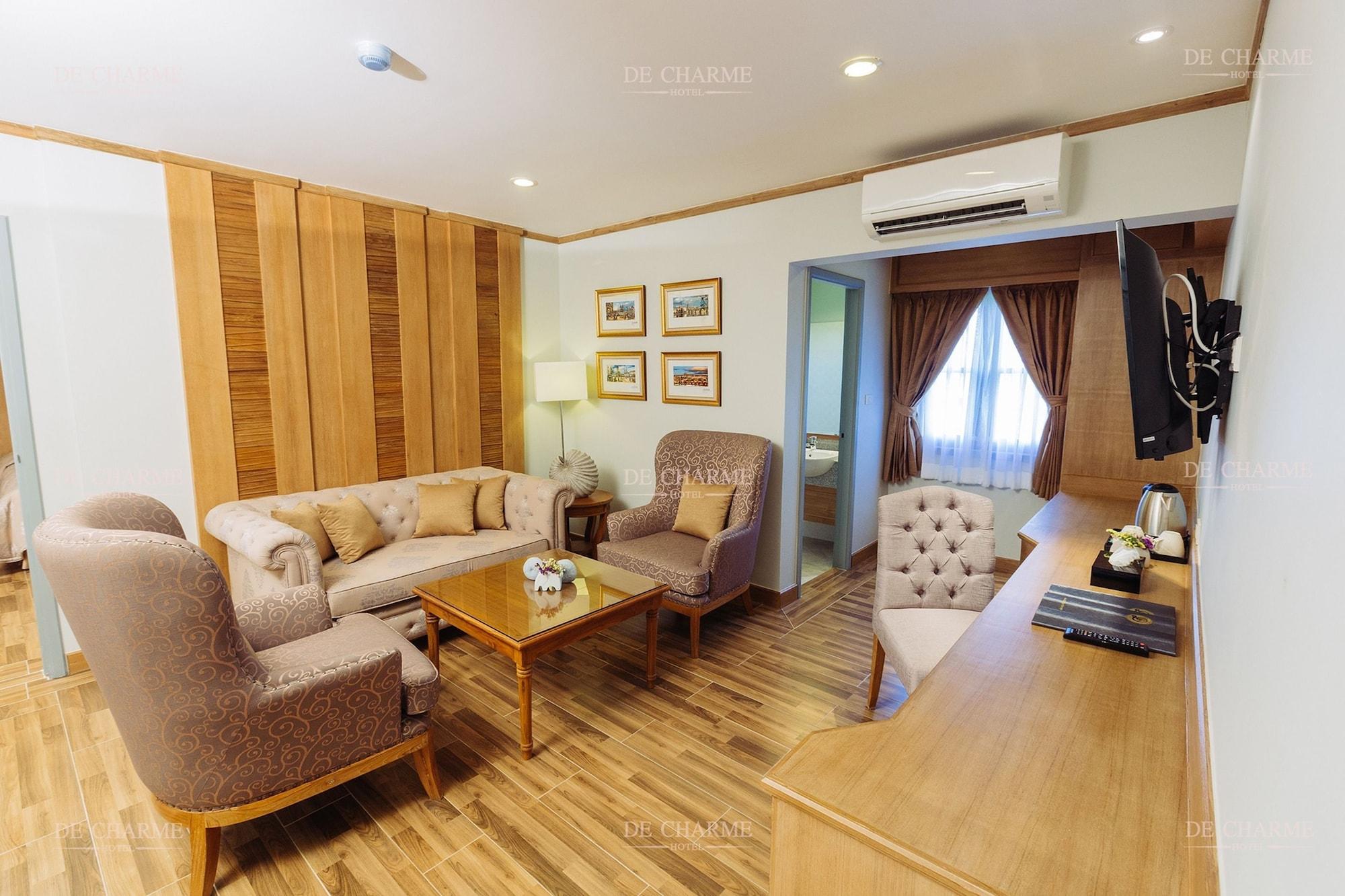 Decharme Hotel