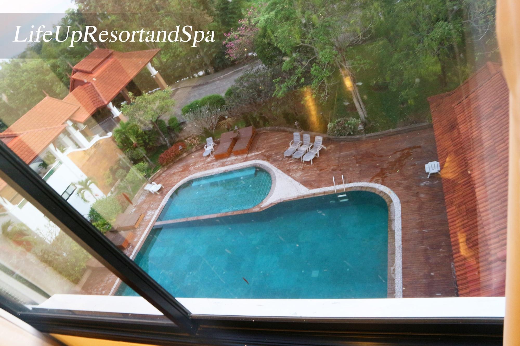 Life Up And 3* Chiang Mai