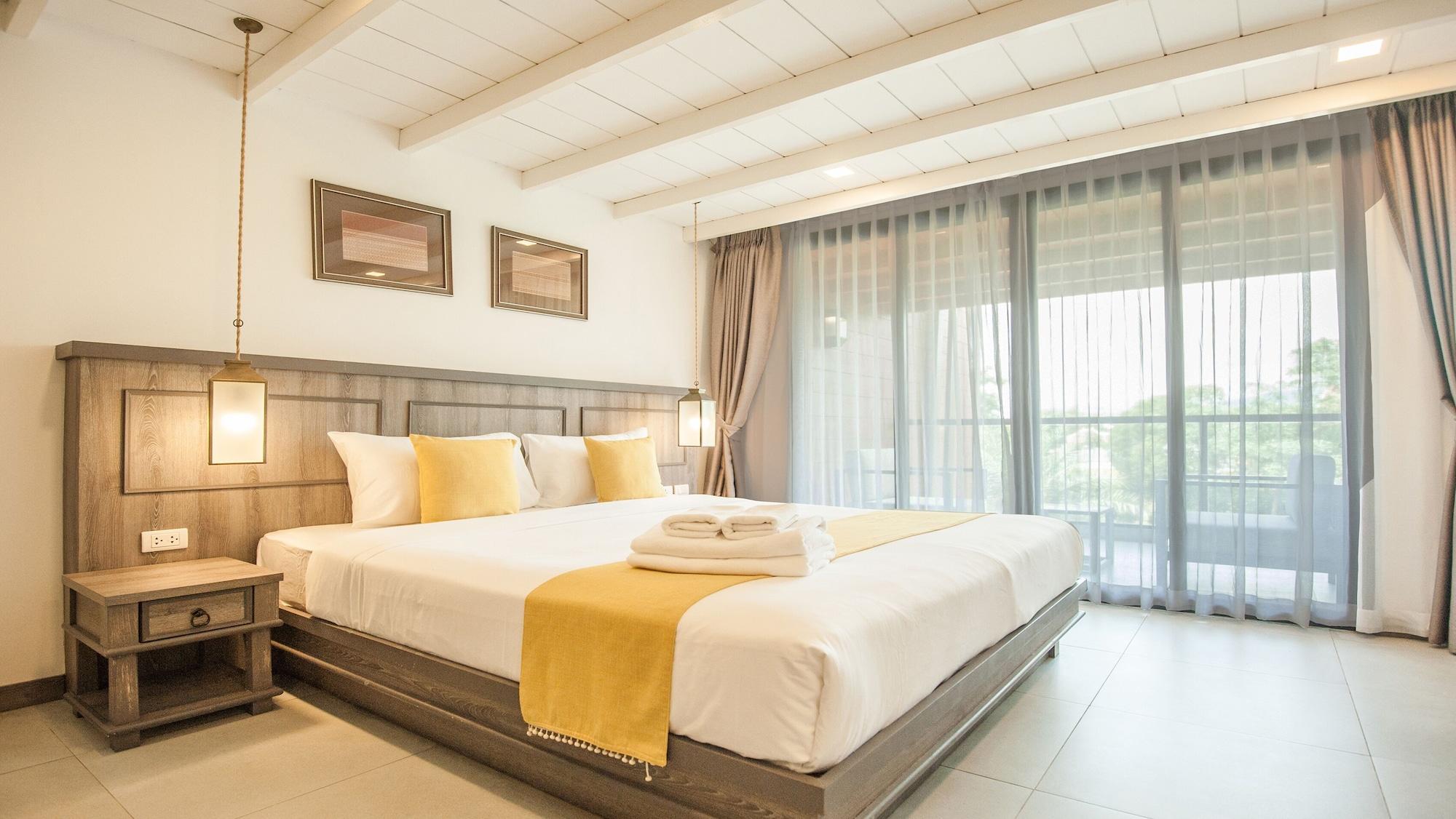Riverside Floral Hotel