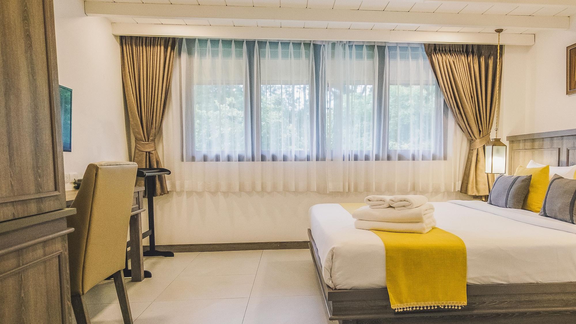 Hotel Riverside Floral 4*