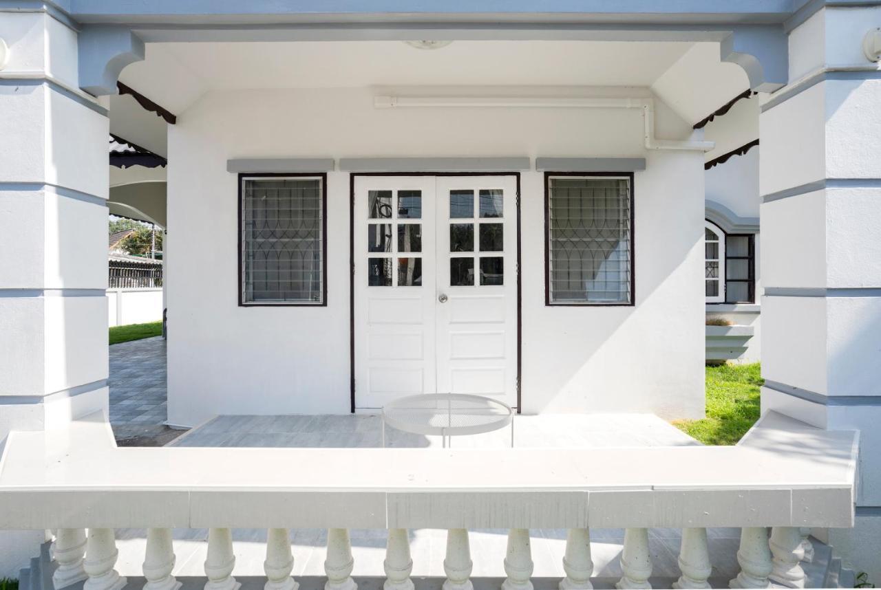 Cozy 3 Bedroom House & Lawn Near Airport & Old Town * Chiang Mai